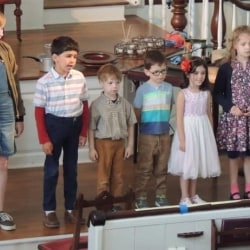 Children singing in the First Congregational Church kids choir